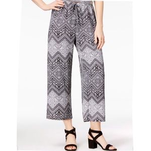 Ultra Flirt Black & White Cropped Wide Leg Pants Size Small NWOT